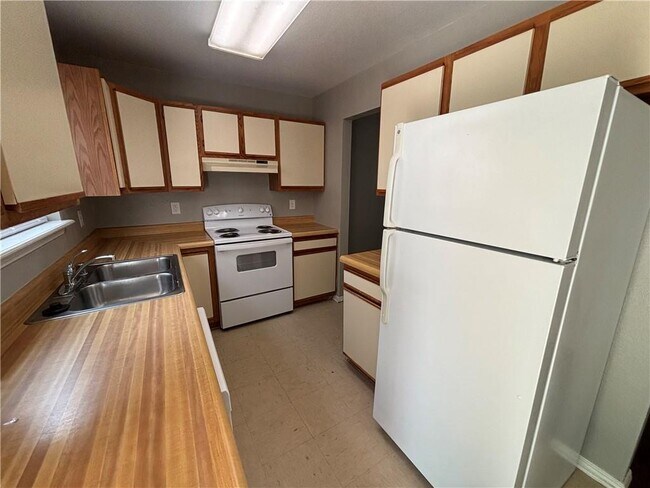 Foto del edificio - 1368 E Sequoyah Ct