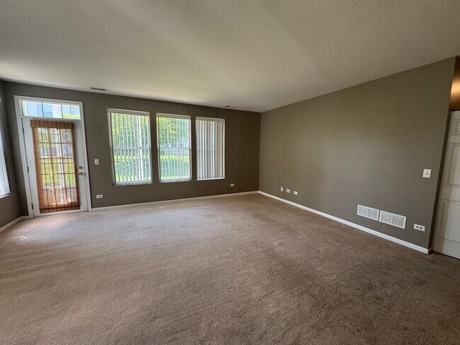 Foto del edificio - 1574 Millbrook Dr