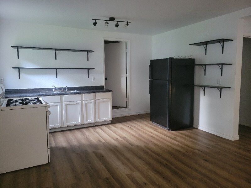 Foto del edificio - 509 N Henry St