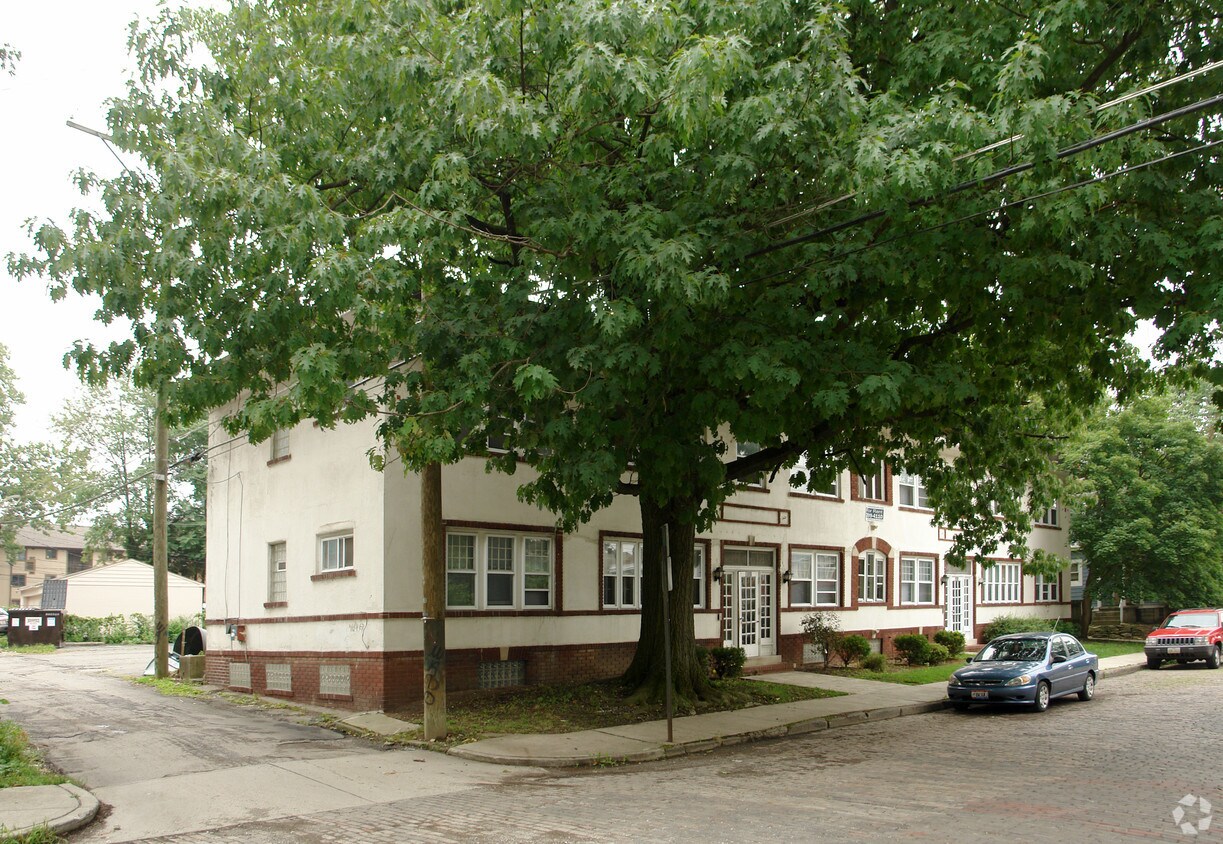 Primary Photo - 2196-2200 Waldeck Ave
