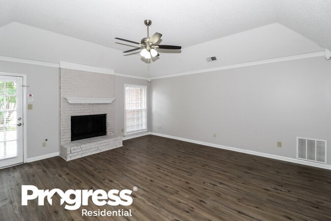 Building Photo - 1582 Wind River Cir E