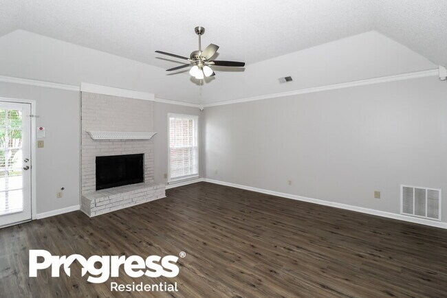 Foto del edificio - 1582 Wind River Cir E