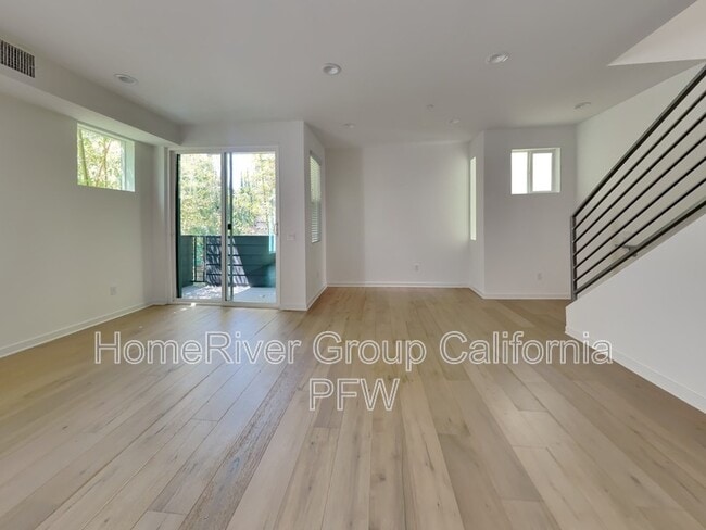 Foto del edificio - 11586 Gallery Ln