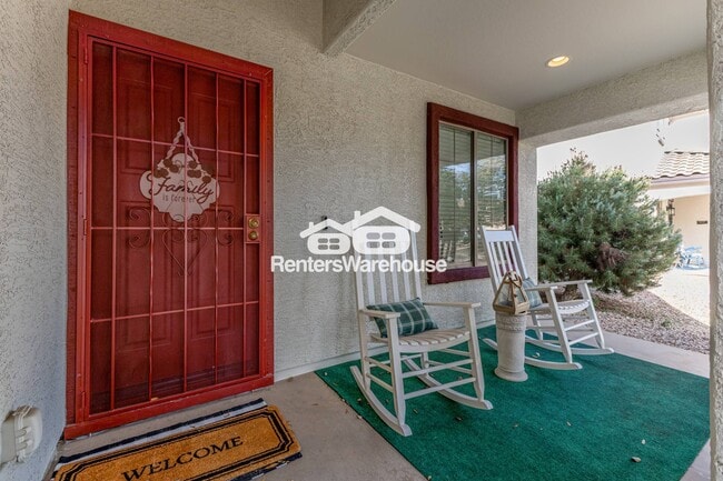 Foto del edificio - 14122 W Rosewood Dr