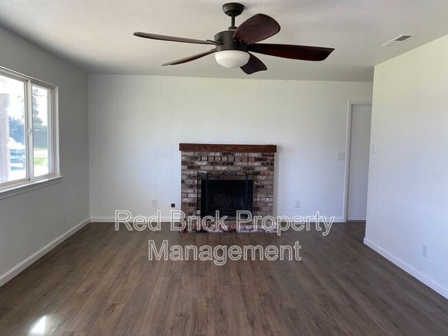 Building Photo - 5416 Mulberry Ave