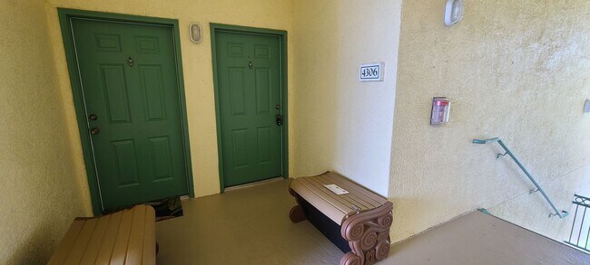 Foto del edificio - Spacious 2-Bed, 2-Bath Condo with Water Vi...