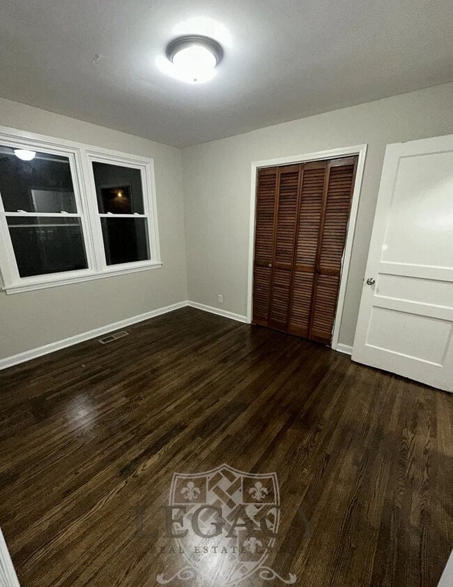 Foto del edificio - 2211 Larimore Dr