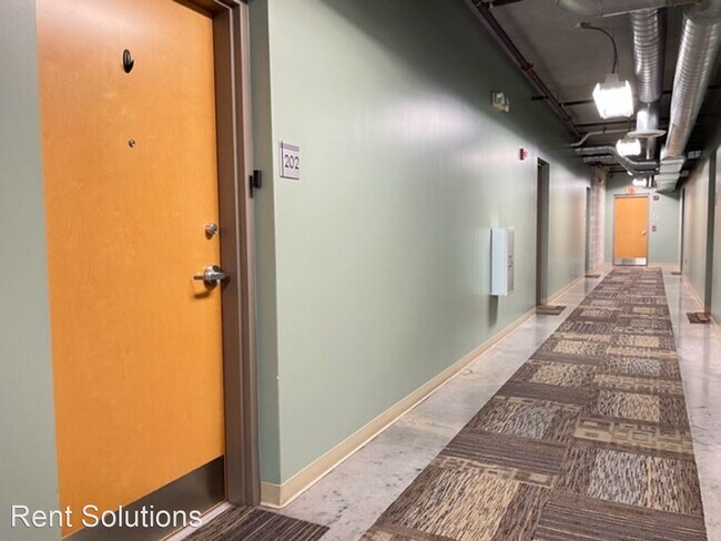 Foto del edificio - 1 br, 2 bath House - 1212 E Whiting St Uni...