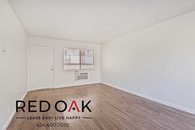 Foto del edificio - 7915 Vineland Ave