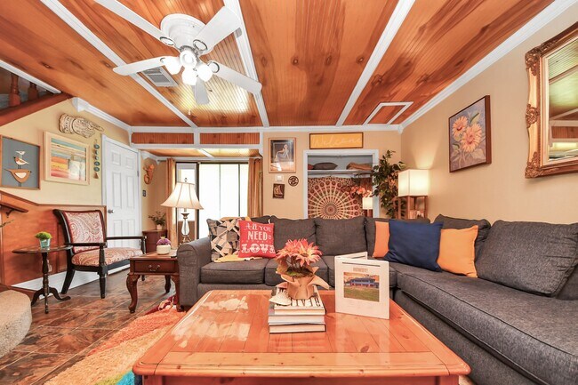 Foto del edificio - 17018 Water Oak Dr