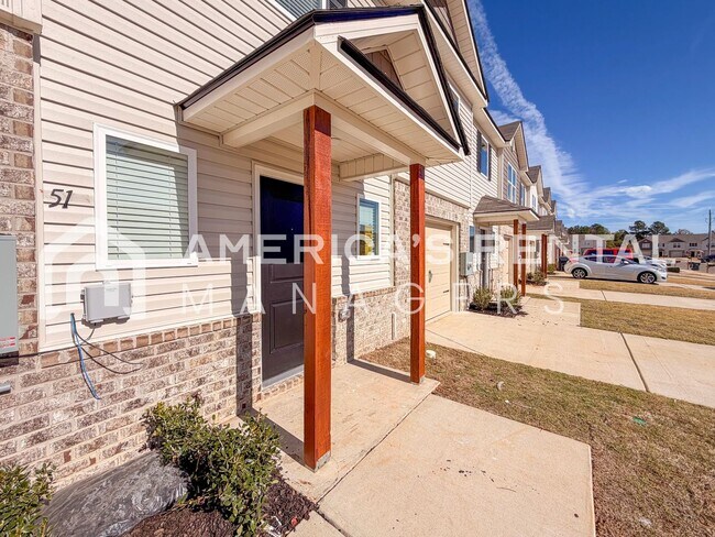 Foto del edificio - HOLIDAY MOVE IN SPECIALS! Bright and Spacious Lincoln Townhome for Rent in Lincoln, AL!