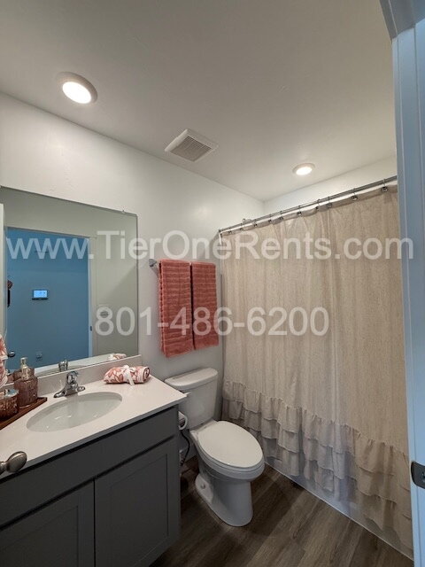 Building Photo - NO DEPOSIT option available for qualified ...