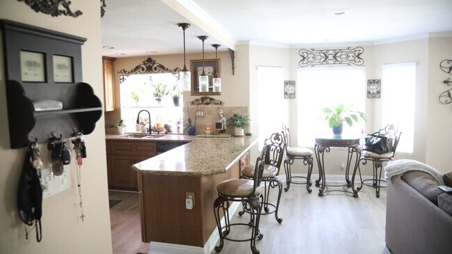 Building Photo - 5585 Camino Poniente