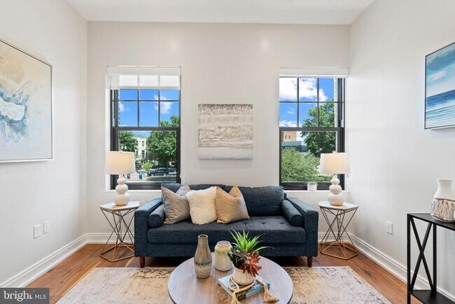 Foto del edificio - 1111 Pennsylvania Ave. SE