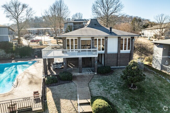 Building Photo - Belle Meade Highlands