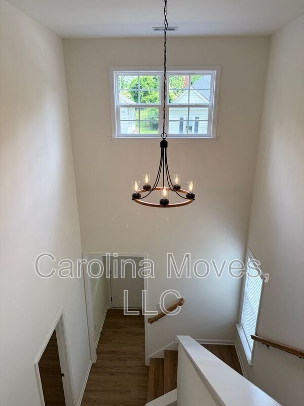 Building Photo - 322 Brown Ave