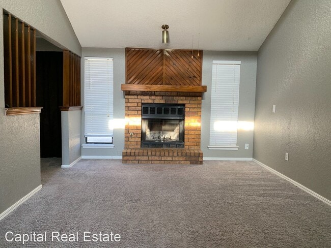 Building Photo - 3 br, 2 bath House - 1013 W. Gladys Way