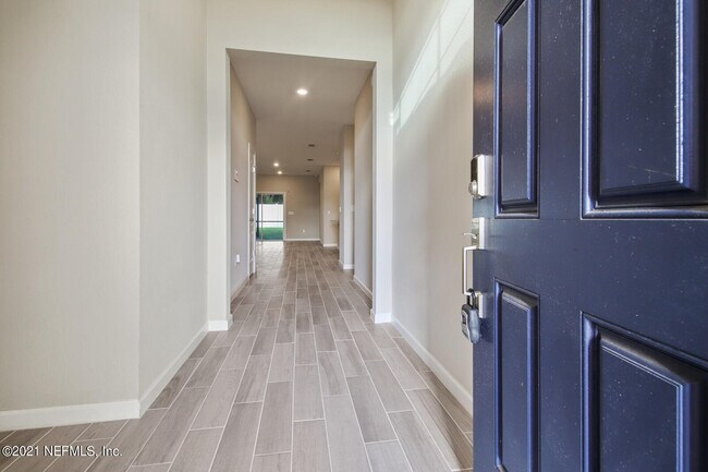 Building Photo - 1694 Mathews Manor Dr