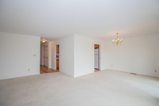 Building Photo - Spacious 3 Bed/2 Bath Flat with Stunning City Views | AMSI | Alexandr Metlinski