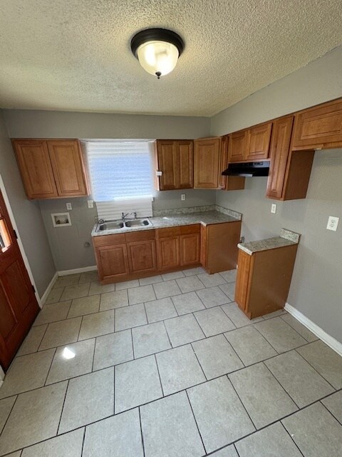 Foto del edificio - 186 W Davant Ave