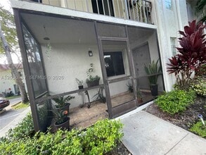 Building Photo - 16240 Laurel Dr