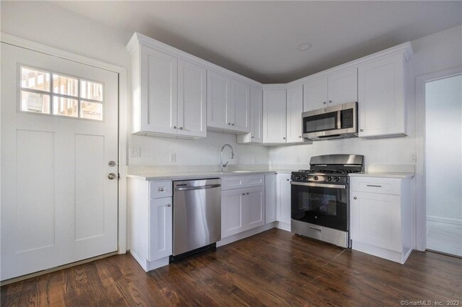 Foto del edificio - 340 Pleasantview Ave