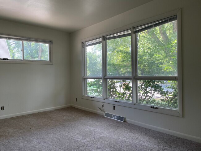 Foto del edificio - 6214 Raymond Rd