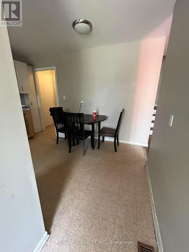 Building Photo - 151 Calderwood Dr
