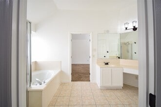 Building Photo - 34 S Rambling Ridge Pl