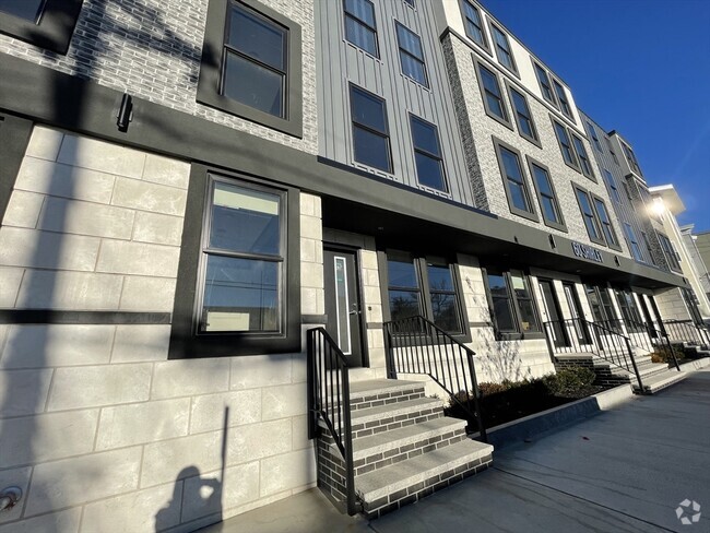 Building Photo - 65 Shirley Ave