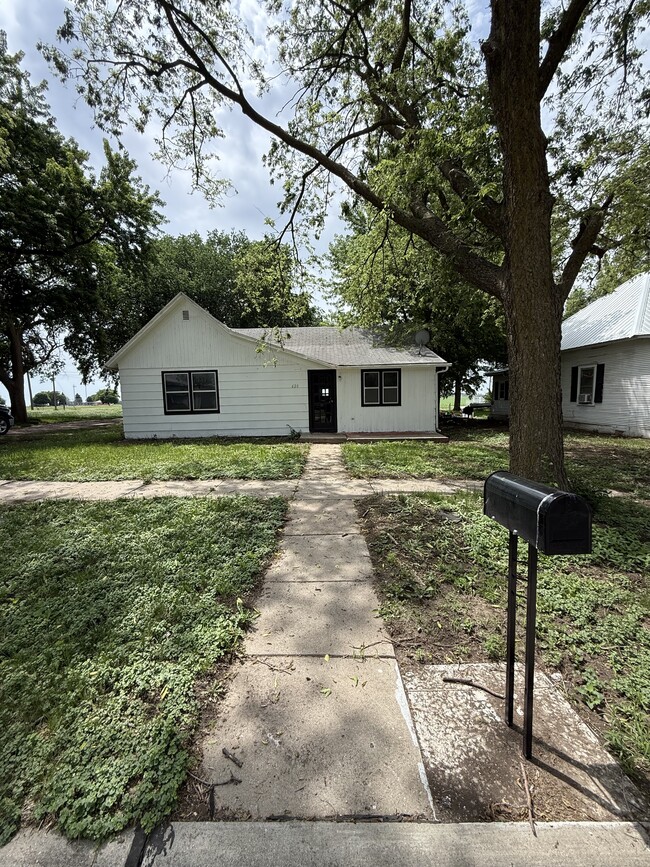 Building Photo - 620 Sioux Ave