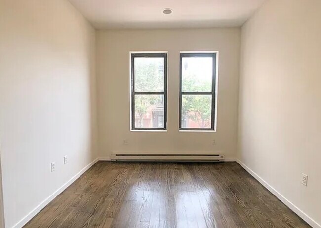 Foto del edificio - 950 Nostrand Ave
