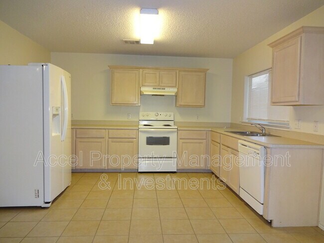 Building Photo - 3109 Queens Ave