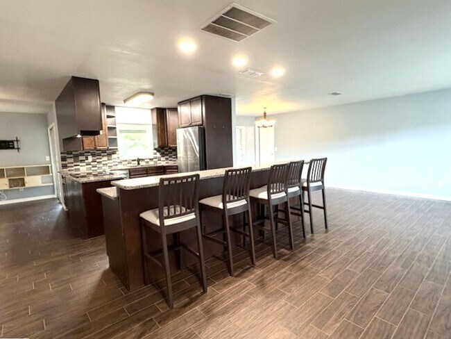Foto del edificio - Beautiful 3 Bedroom Port Orange Home!