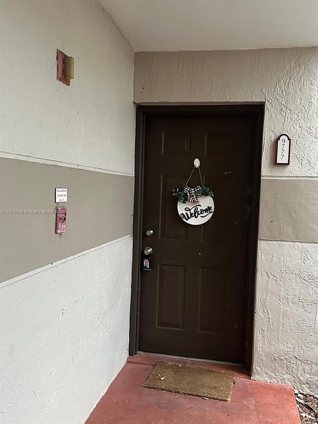 Foto del edificio - 9777 Nob Hill Ct