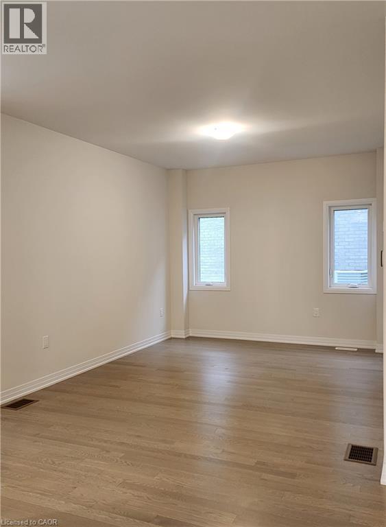 Building Photo - 121 Day St