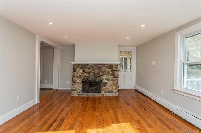 Building Photo - 45 N Ridge St