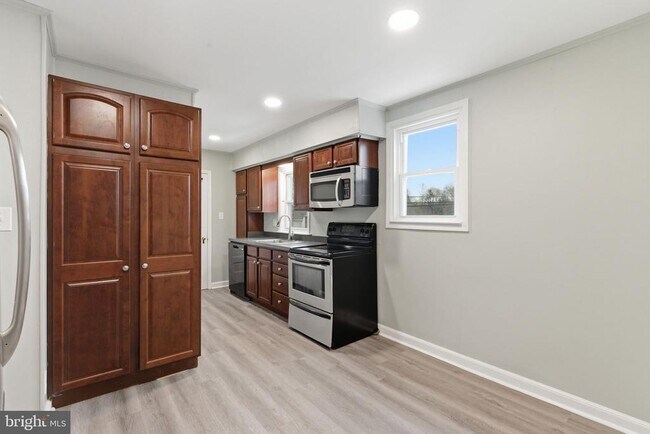 Foto del edificio - 181 Friendship Rd