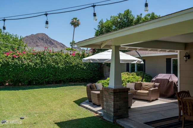 Building Photo - 4628 N Avenida Del Puente