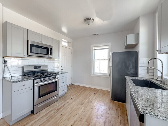 Foto del edificio - 5610 N Western Ave