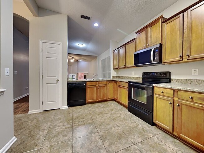 Foto del edificio - 4237 Campus Hills Cir