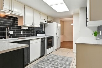 Building Photo - 5005 Georgi Ln