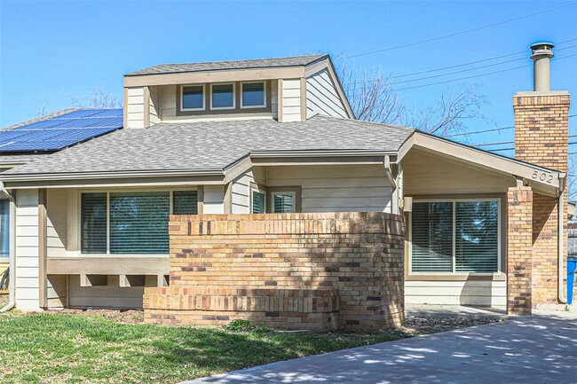 Building Photo - 502 Hunters Glen St