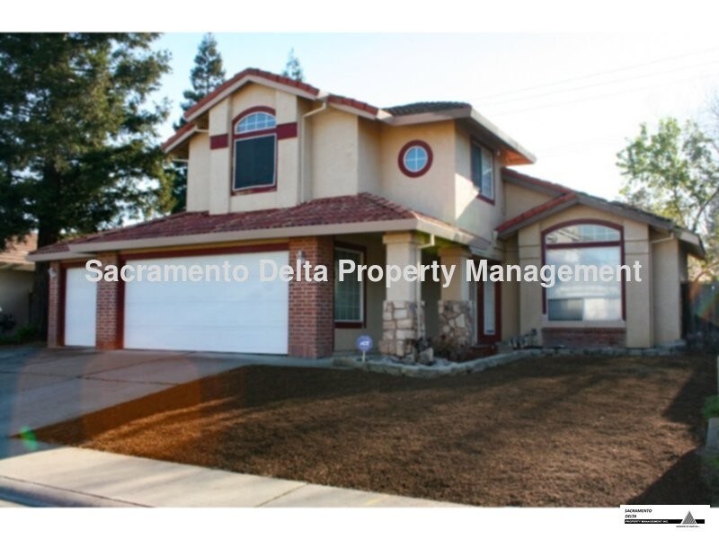 4 Bedroom Elk Grove Home with 3 Car Garage House for Rent in Elk