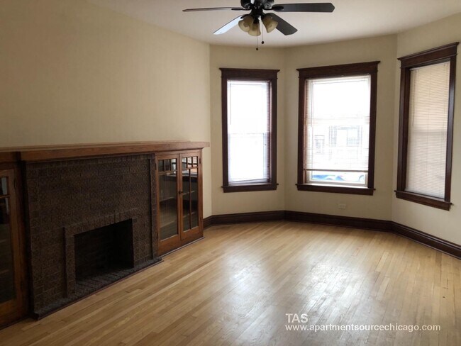 Foto del edificio - 1434 W Addison St