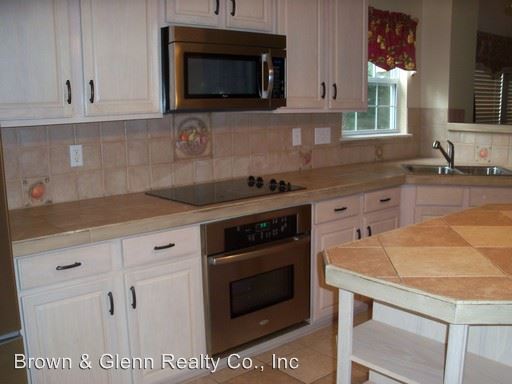 Building Photo - 5614 McChesney Dr