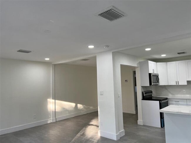 Foto del edificio - 6301 NE 5th Ave