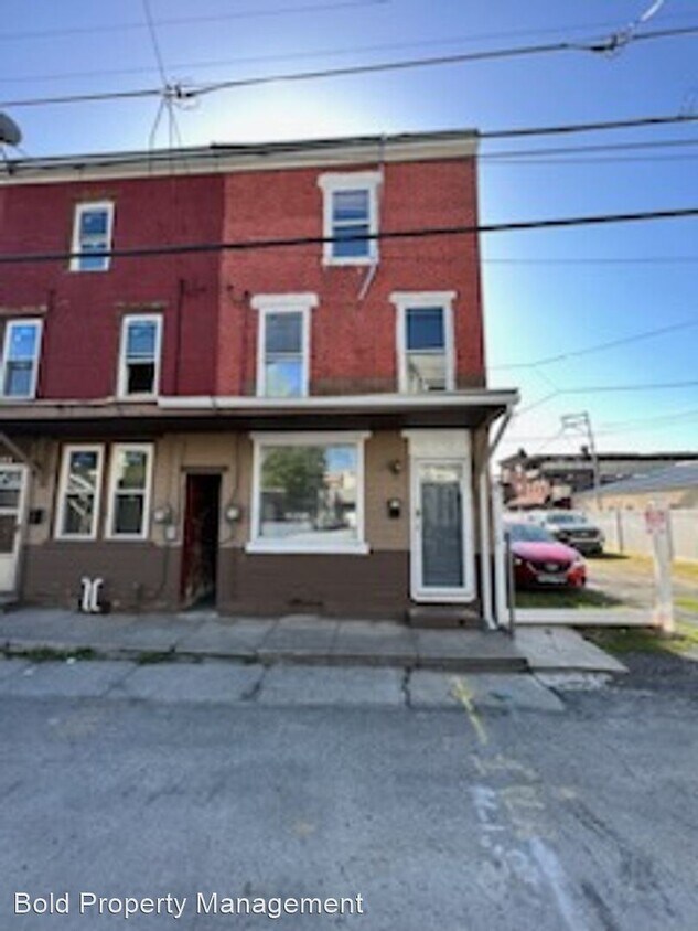 4 br, 1.5 bath House 515 N Gannon St. House Rental in Lebanon, PA