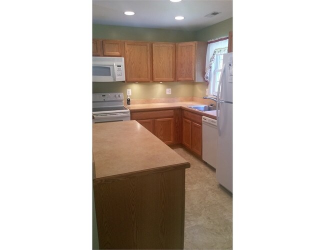 Foto del edificio - 8821 Fort Smallwood Rd