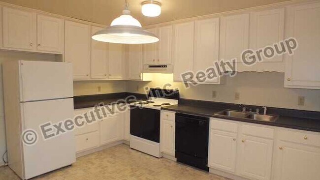 Foto del edificio - 3 Bedroom Duplex